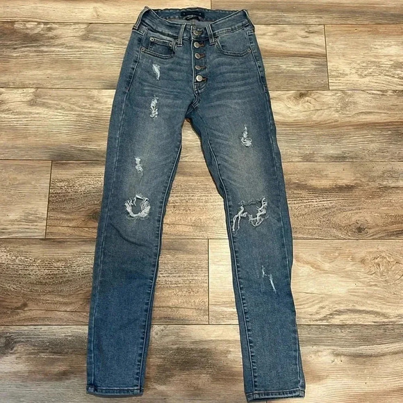 Aeropostale High Rise Jegging Jeans Straight Skinny Distressed Holes Size 2 EUC - Picture 1 of 5